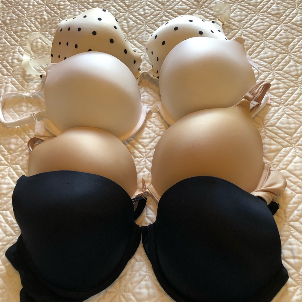 Victoria’s Secret set of four 36D push-up Bras in EUC🤍🖤🤍